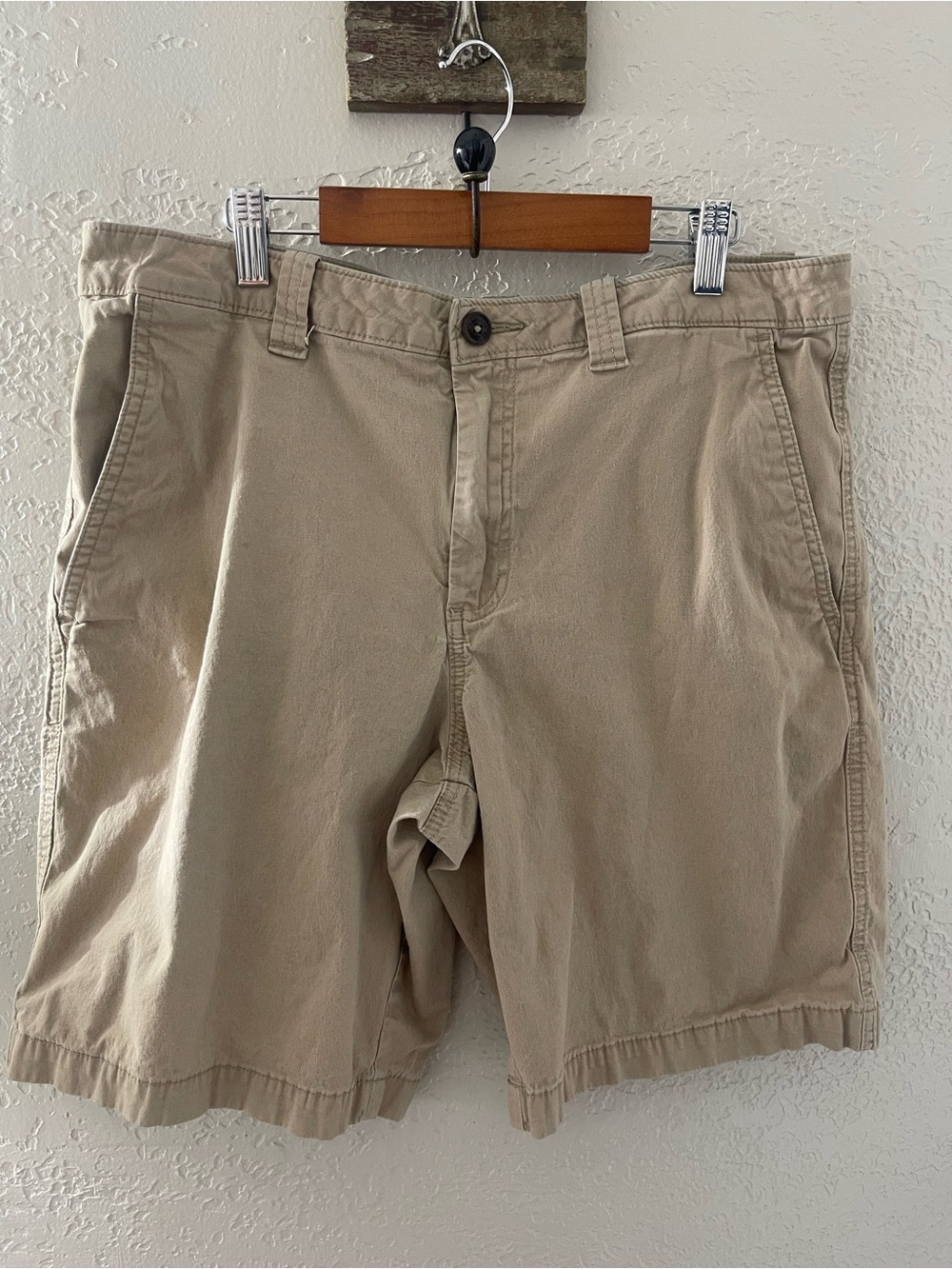 Magellan Men's Casual Khaki Shorts - Classic Cotton Chino Size 33
